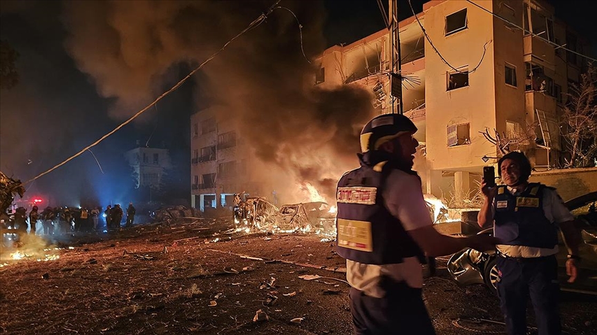 İSRAİL VE İRAN’IN KARŞILIKLI SALDIRILARI SÜRÜYOR