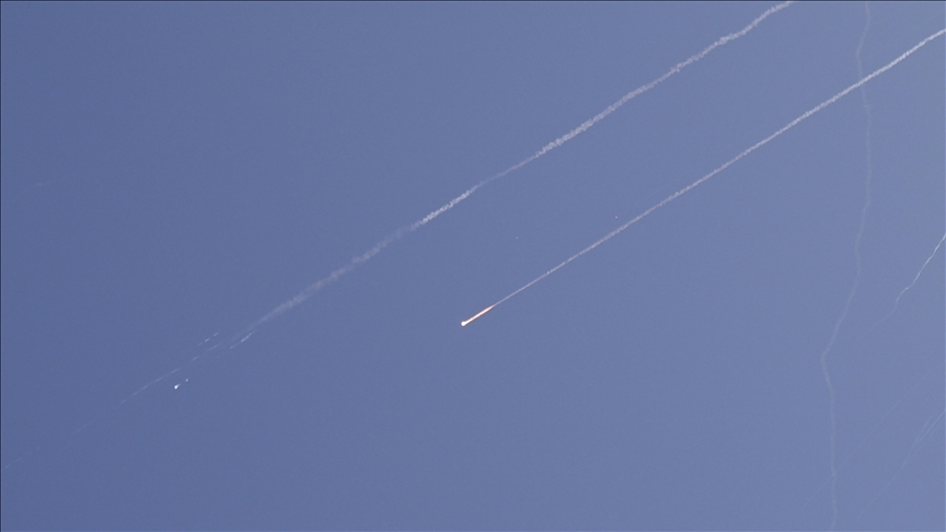 İRAN'DAN ATILAN FÜZELERDEN İKİSİ İSRAİL'İN ORTA KESİMLERİNE İSABET ETTİ