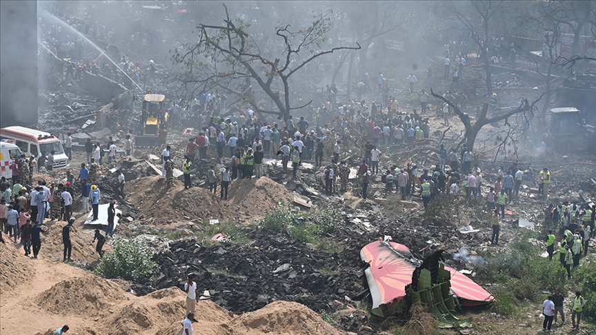 HİNDİSTAN'DA DÜŞEN UÇAĞIN AİT OLDUĞU ŞİRKETİN FİLOSUNDA CİDDİ GÜVENLİK İHLALİNE RASTLANMADI