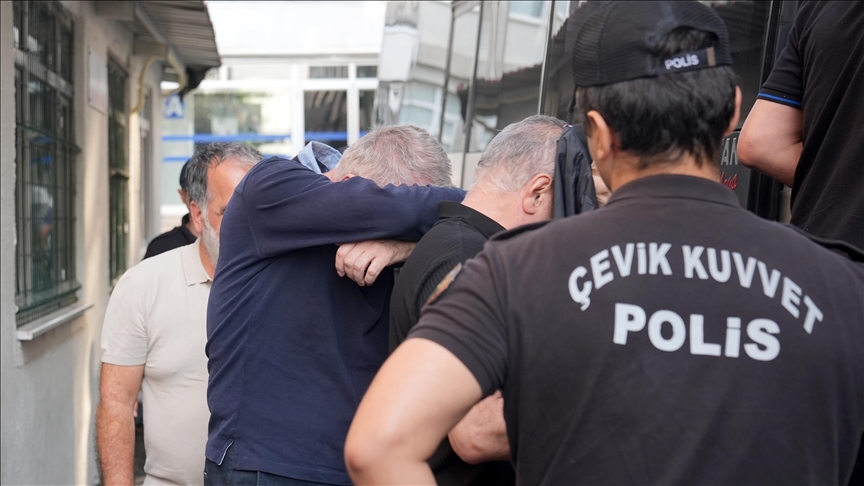 İSTANBUL'DA HASTANEDE "HAKSIZ KAZANÇ" SAĞLADIKLARI İDDİA EDİLEN 10 ZANLI ADLİYEDE