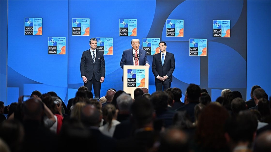 ABD BAŞKANI TRUMP: (NATO SAVUNMA HARCAMALARI HEDEFİYLE) YILDA 1 TRİLYON DOLARDAN FAZLA ARTIŞ OLACAK