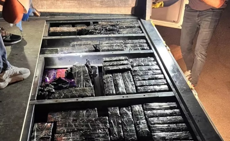 ADANA'DA GÜMRÜK KAÇAĞI ELEKTRONİK SİGARA YAKALANDI