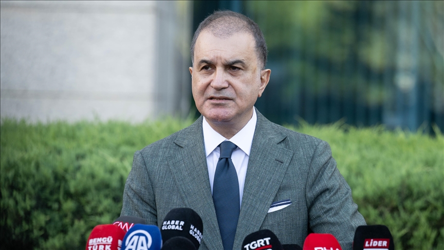 AK Parti Sözcüsü Çelik: (Leman dergisindeki karikatür) Bize göre bu, doğrudan İslam düşmanlığı