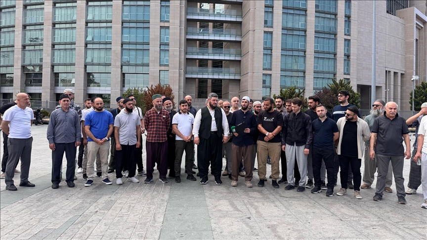 İstanbul'da, Hazreti Muhammed'in karikatür çizimini yayımlayan dergi ve sorumluları hakkında suç duyurusu