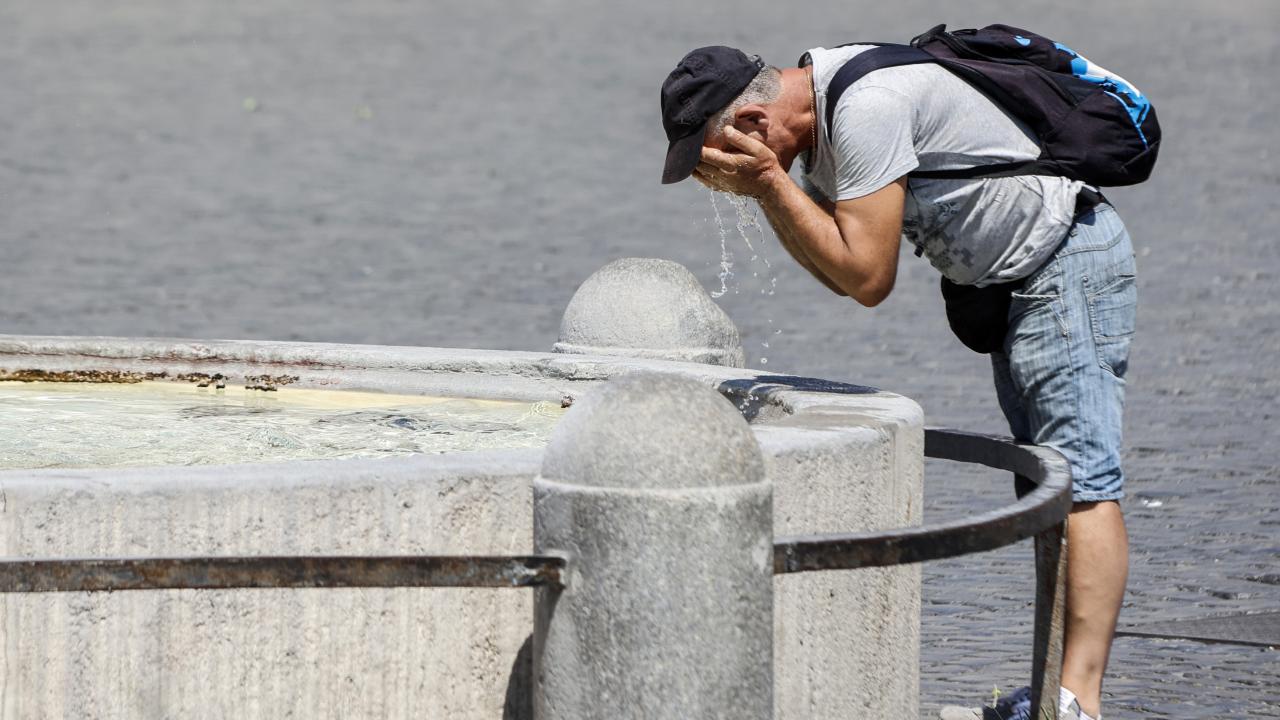 İTALYA'DA AŞIRI SICAKLAR NEDENİYLE 2 KİŞİ HAYATINI KAYBETTİ