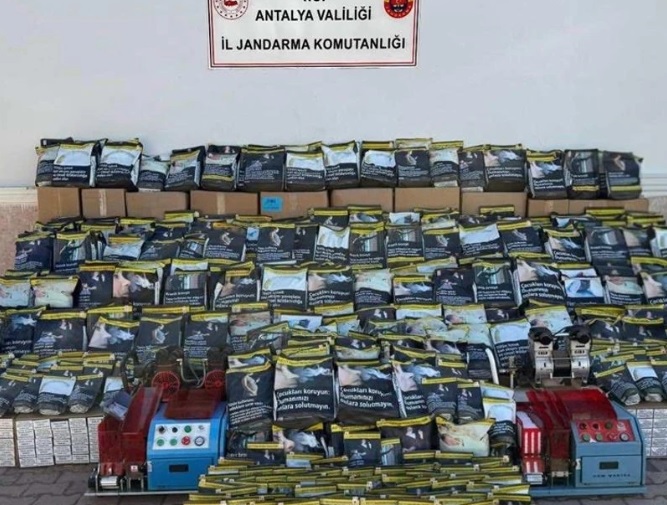 ANTALYA’DA 3 TON KAÇAK TÜTÜN ELE GEÇİRİLDİ