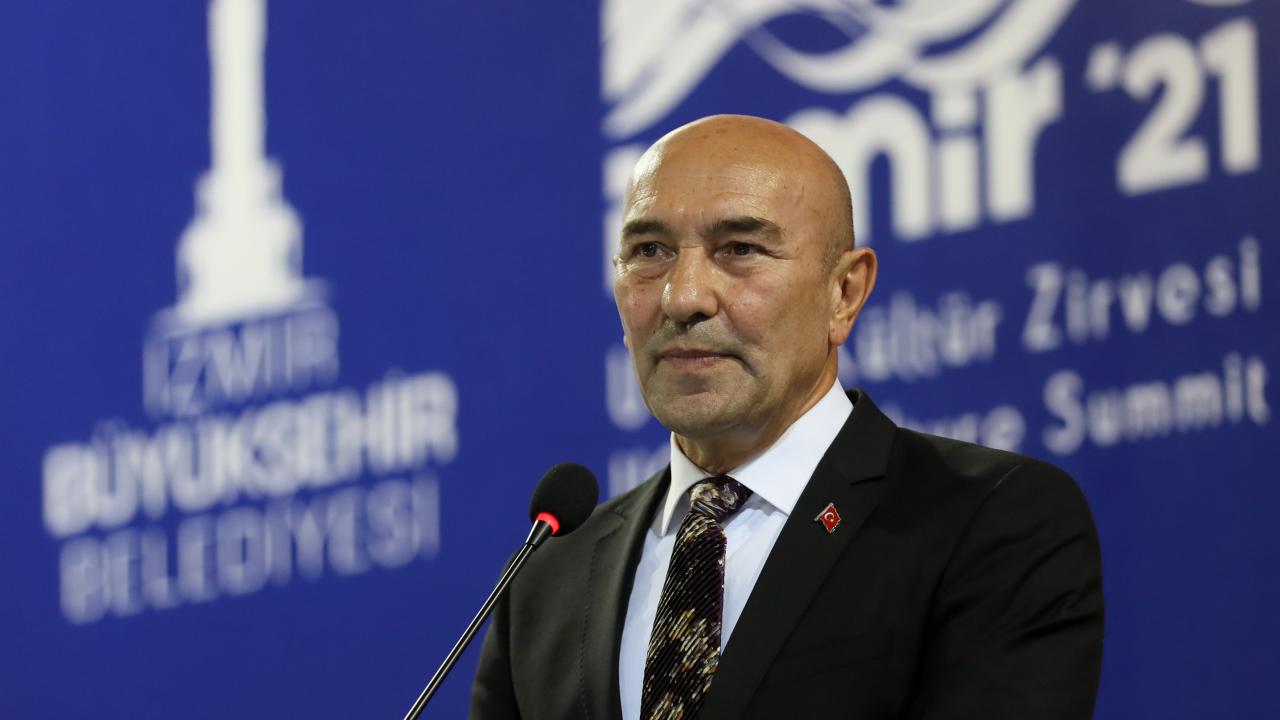 İzmir Büyükşehir Belediyesi yolsuzluk soruşturmasında eski Belediye Başkanı Tunç Soyer tutuklandı