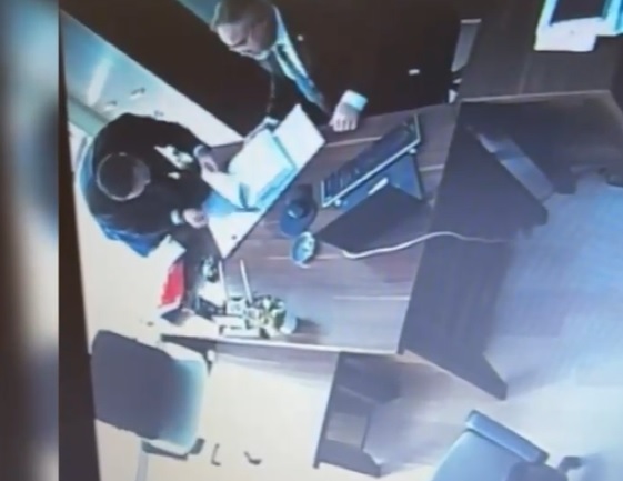 'İSTANBUL'DA FLAŞ RÜŞVET SKANDALI' 18 vergi müfettişi tutuklandı