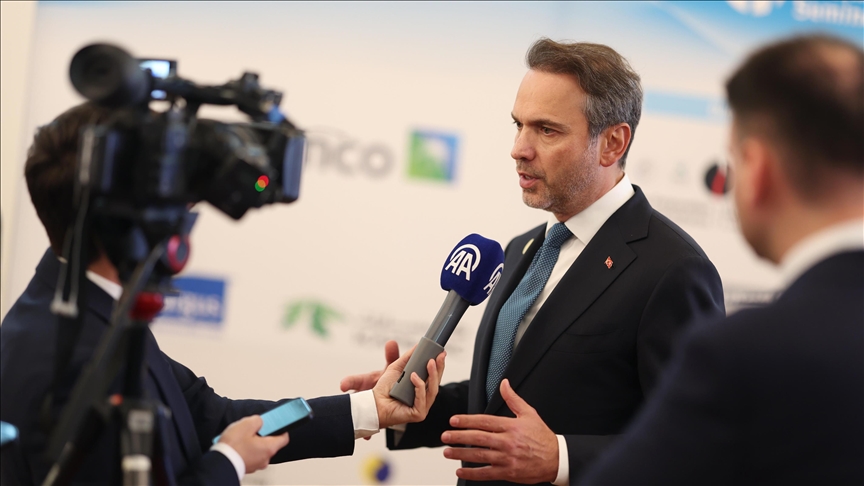 ENERJİ VE TABİİ KAYNAKLAR BAKANI BAYRAKTAR: TÜRKİYE BÖLGESEL ARZ GÜVENLİĞİNE KATKI SAĞLIYOR