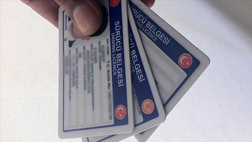 ESKİ TİP EHLİYETLER 1 AĞUSTOS'TA GEÇERLİLİĞİNİ YİTİRECEK!