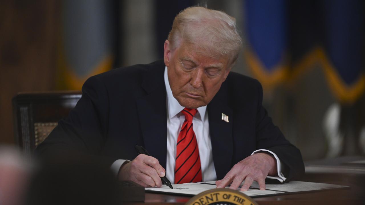 Trump'tan, Göçmenlik ve Gümrük Muhafaza Dairesine "tam yetki"