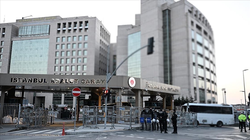 BORSADA KÜÇÜK YATIRIMCIYI ZARARA UĞRATTIKLARI İDDİASIYLA 8 ŞÜPHELİYE GÖZALTI KARARI