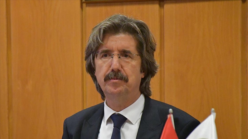 TRT Yönetim Kurulu Başkanı Yılmaz, görevi Albayrak'tan devraldı