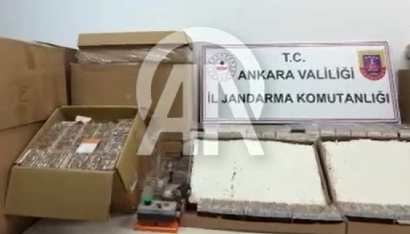 Ankara'da 252 bin makaron ve 120 kilo kaçak tütün ele geçirildi!