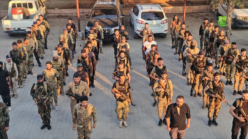 SURİYE ORDUSU, TERÖR ÖRGÜTÜ PKK/YPG'YE KARŞI HALEP'İN DOĞUSUNA SEVKİYAT YAPTI