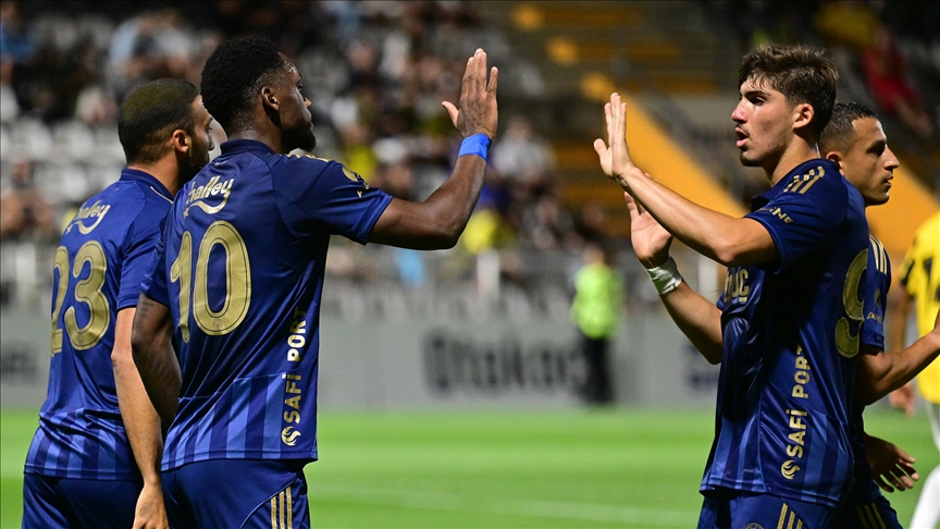 FENERBAHÇE, HAZIRLIK MAÇINDA AL-ITTİHAD'I 4-0 MAĞLUP ETTİ