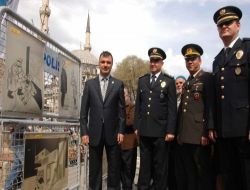 Eyüp Belediyesi'nden 'polis Karikatürleri' Sergisi