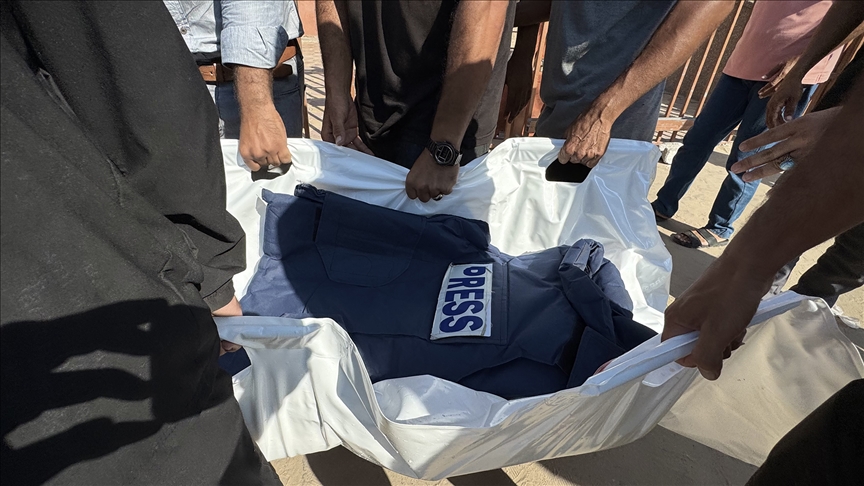 İsrail Gazze'de düzenlediği saldırıda bir gazeteciyi daha öldürdü