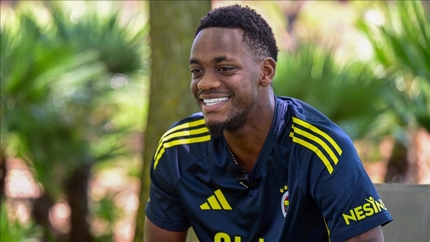 Fenerbahçe'nin yeni transferi Jhon Duran Türkiye'deki ilk röportajını AA'ya verdi