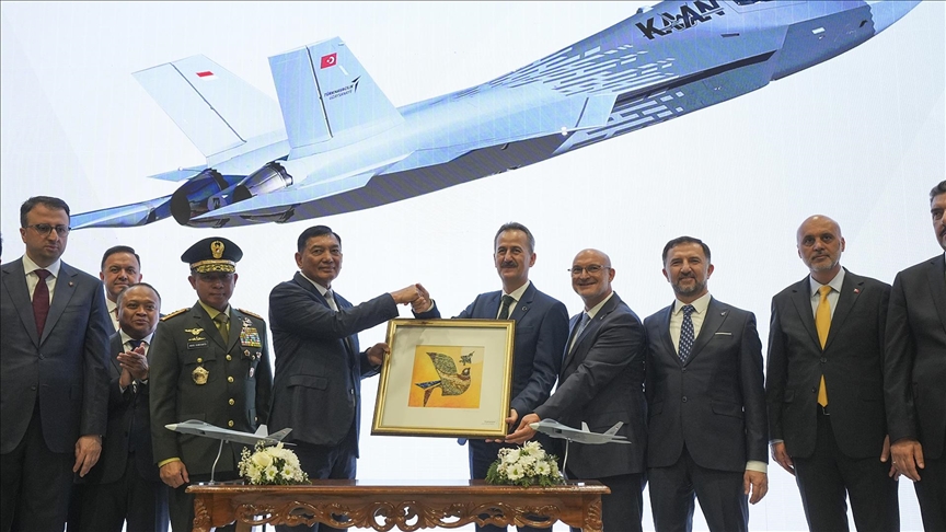 ENDONEZYA'YA 48 ADETLİK KAAN UÇAĞI SATIŞINDA SÖZLEŞME İMZALANDI