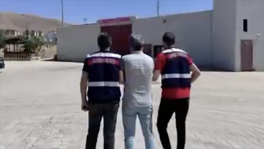 FETÖ'YE YÖNELİK 26 İLDEKİ OPERASYONLARDA 77 ŞÜPHELİ YAKALANDI