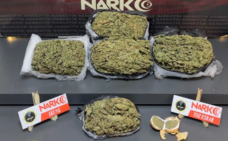 Batman'da 4 kiloyu aşkın skunk ve toz esrar ele geçirildi!