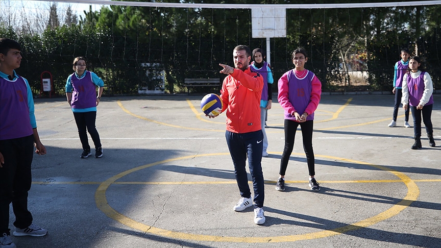 MEB, beden eğitimi alanında milli sporculardan sözleşmeli öğretmen ataması yapacak