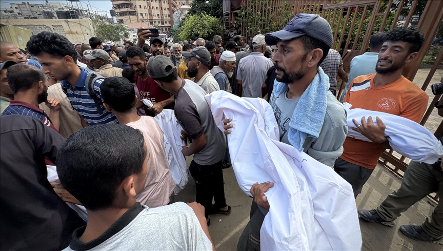 İSRAİL'İN GAZZE'DE SİVİLLERİN EV VE ÇADIRLARINI HEDEF ALDIĞI SALDIRILARDA 20 KİŞİ HAYATINI KAYBETTİ