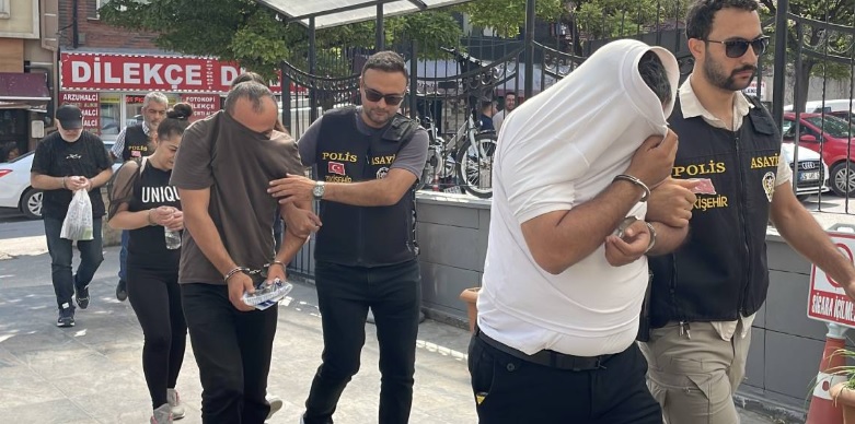 Tapuda gerçek bir tiyatro! DUBLÖRLE 10 MİLYONLUK ARSAYI SATTILAR