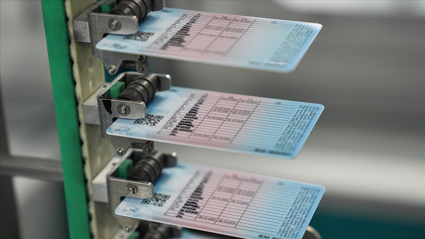 Eski tip sürücü belgelerini yenileme süresi 31 Ekim'e uzatıldı!