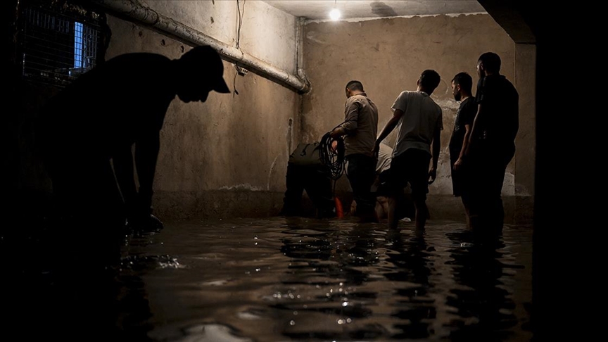 BAŞKENTTE SAĞANAK HAYATI OLUMSUZ ETKİLEDİ