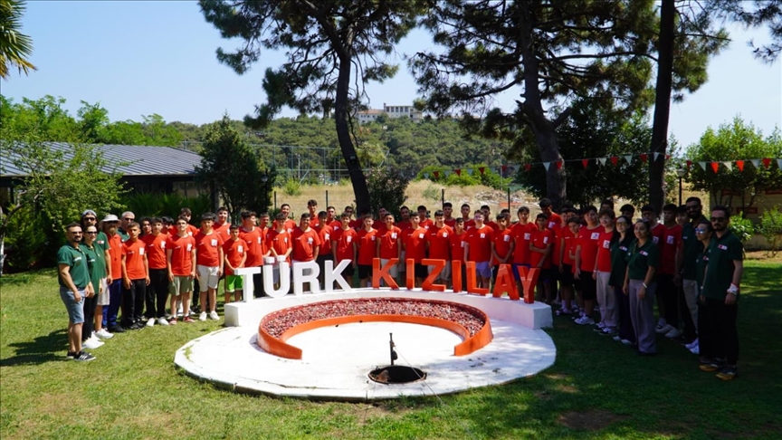 TÜRK KIZILAY, YAZ BOYUNCA 53 İLDEN GENÇLERİ AĞIRLIYOR
