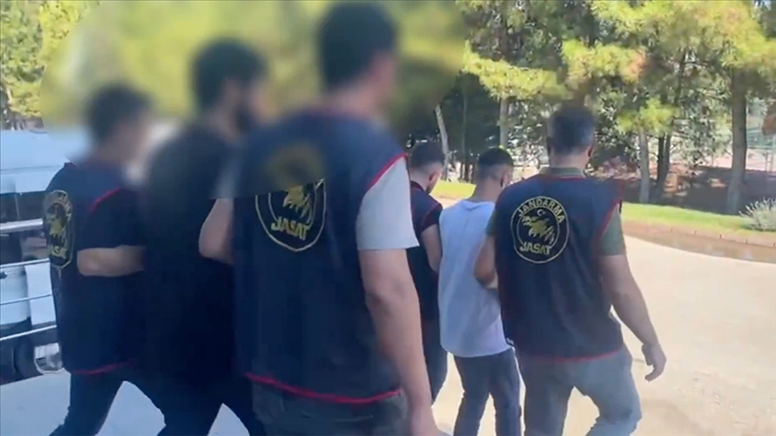 SUÇ ÖRGÜTLERİNE YÖNELİK OPERASYONLARDA 24 ŞÜPHELİ TUTUKLANDI