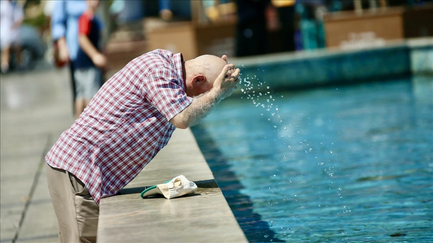 GÜNÜN İLK YARISINDA SICAKLIKLAR 6 KENTTE 40 DERECEYİ AŞTI