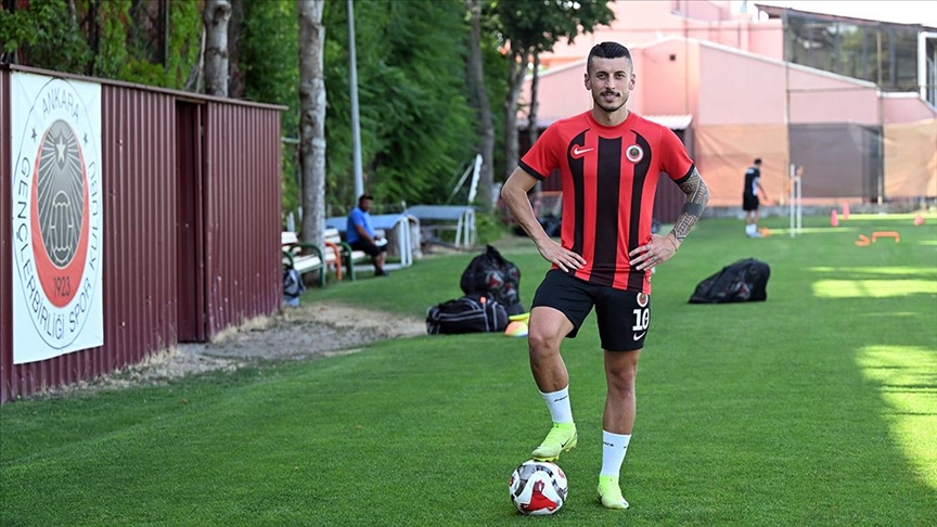 GENÇLERBİRLİĞİ'NİN "10" NUMARASI METEHAN MİMAROĞLU'NDAN "ARMA" VURGUSU