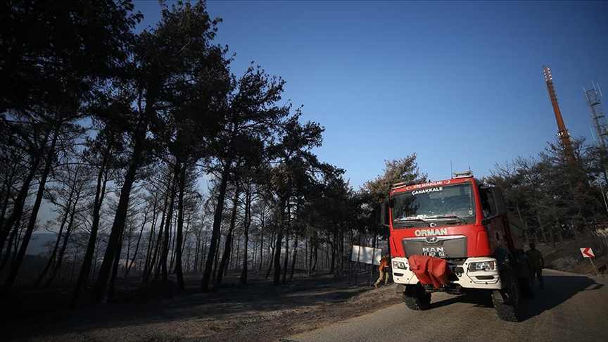 ÇANAKKALE MERKEZ VE BAYRAMİÇ'TEKİ YANGINLAR BÜYÜK ÖLÇÜDE KONTROL ALTINA ALINDI