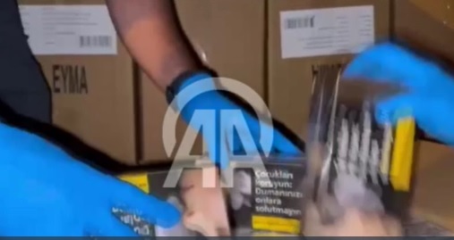 ADANA'DA 7 MİLYON MAKARON ELE GEÇİRİLDİ!