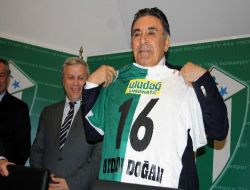 Aydın Doğan: Fenerbahçeliyim Ama Gırtlağıma Basarak Galatasaray Üyesi Yaptılar!