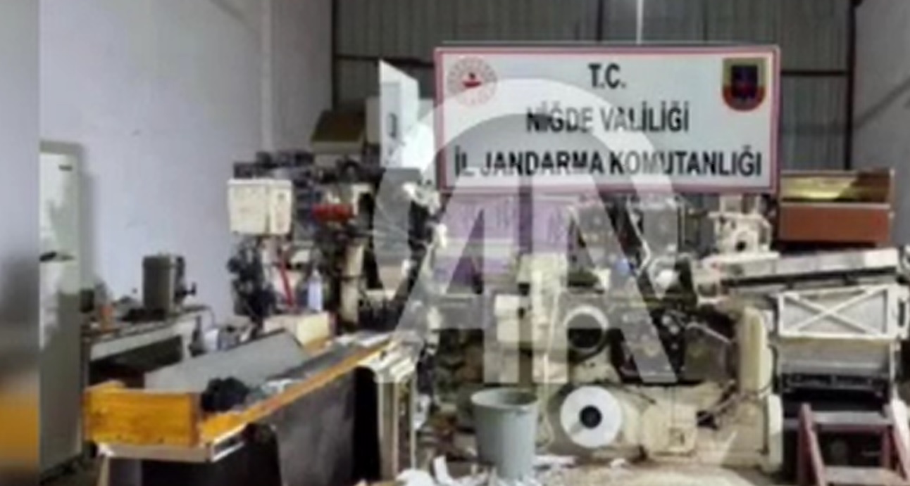"NİĞDE'DE DEV SİGARA OPERASYONU"
