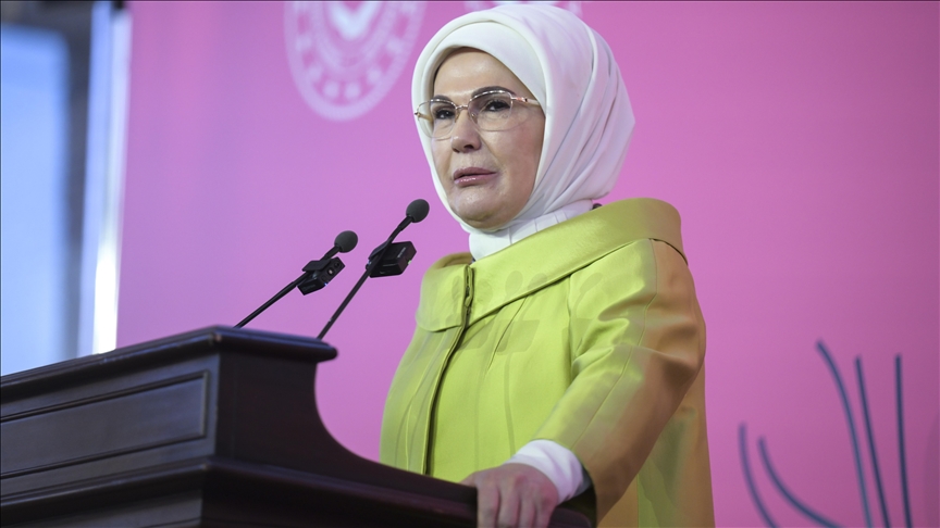 EMİNE ERDOĞAN: MİLLETİN PARTİSİNİN YENİ YAŞI KUTLU OLSUN