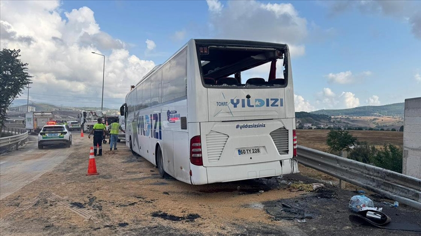 KUZEY MARMARA OTOYOLU'NDA 4 KİŞİNİN ÖLDÜĞÜ OTOBÜS KAZASINDA ŞOFÖR TUTUKLANDI