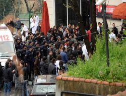 Marmara Üniversitesi'ne Sopayla Girmeye Çalışan 3 Öğrenci Gözaltına Alındı