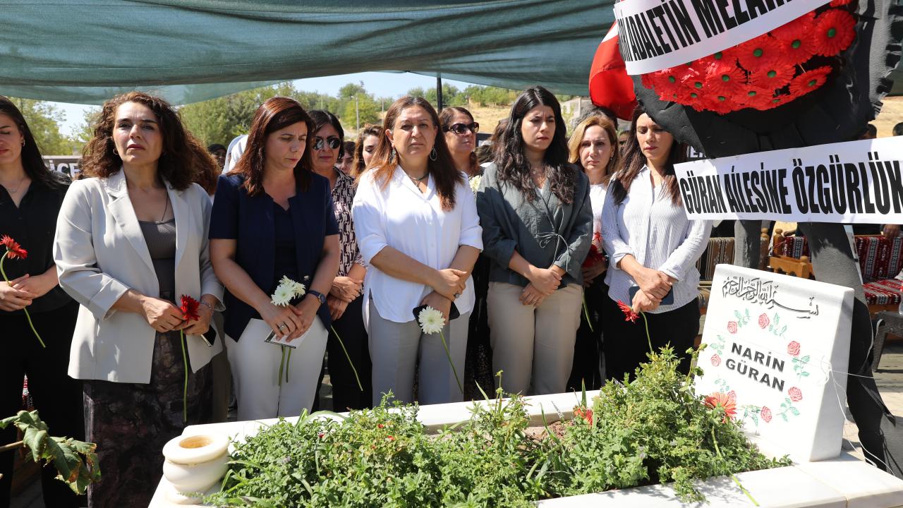 NARİN KABRİ BAŞINDA ANILDI