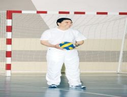 Türkmenistan Lider Berdimuhamedov, Voleybol, Mini Futbol Ve Masa Tenisi Oynadı