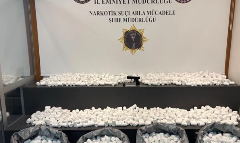 SAMSUN'DA BÜYÜK NARKOTİK OPERASYONU: 171 BİN 824 SENTETİK ECZA HAPI ELE GEÇİRİLDİ