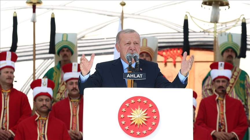 CUMHURBAŞKANI ERDOĞAN: TÜRK MİLLETİ İÇİN AHLAT, KIZILELMA'NIN ANAHTARIDIR