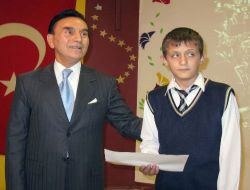 'atatürk Ve Cumhuriyet' Konulu Sınavında Dereceye Giren Öğrenciler Ödüllendirildi