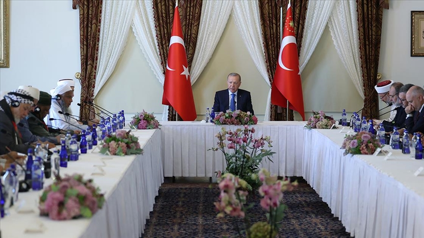 CUMHURBAŞKANI ERDOĞAN, DÜNYA MÜSLÜMAN ALİMLER BİRLİĞİ HEYETİNİ KABUL ETTİ