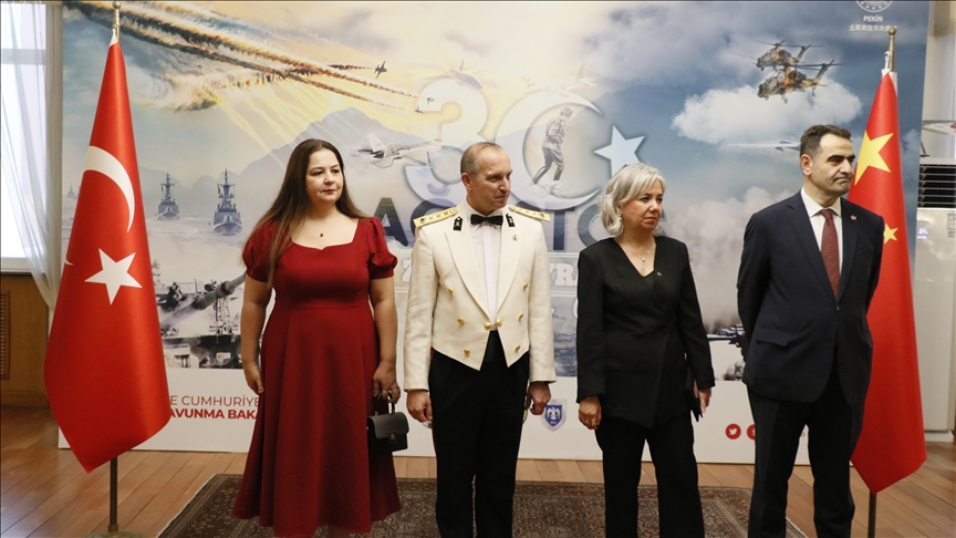 DÜNYADA 30 AĞUSTOS ZAFER BAYRAMI KUTLAMALARI