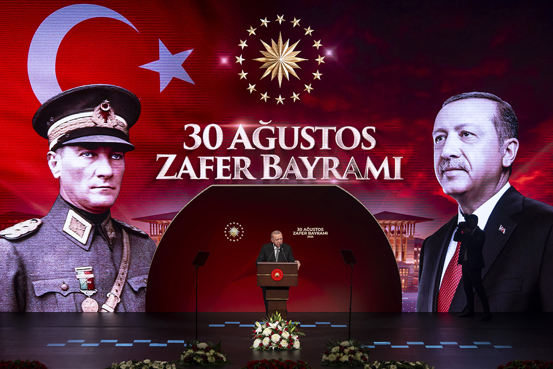 Cumhurbaşkanı Erdoğan: İçinde bulunduğumuz asrı, Türkiye Yüzyılı yapana kadar durmadan çalışacağız